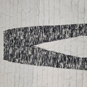 LulaRoe Leggings one size OS fits 2-10